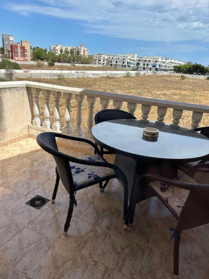 Apartament Mariha Torrevieja Eksteriør bilde