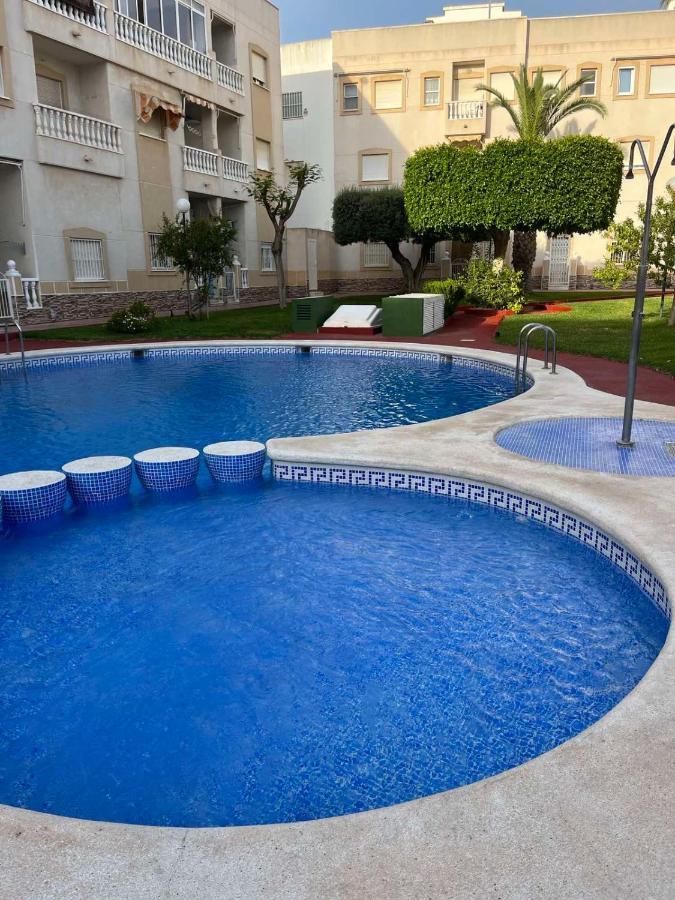 Apartament Mariha Torrevieja Eksteriør bilde